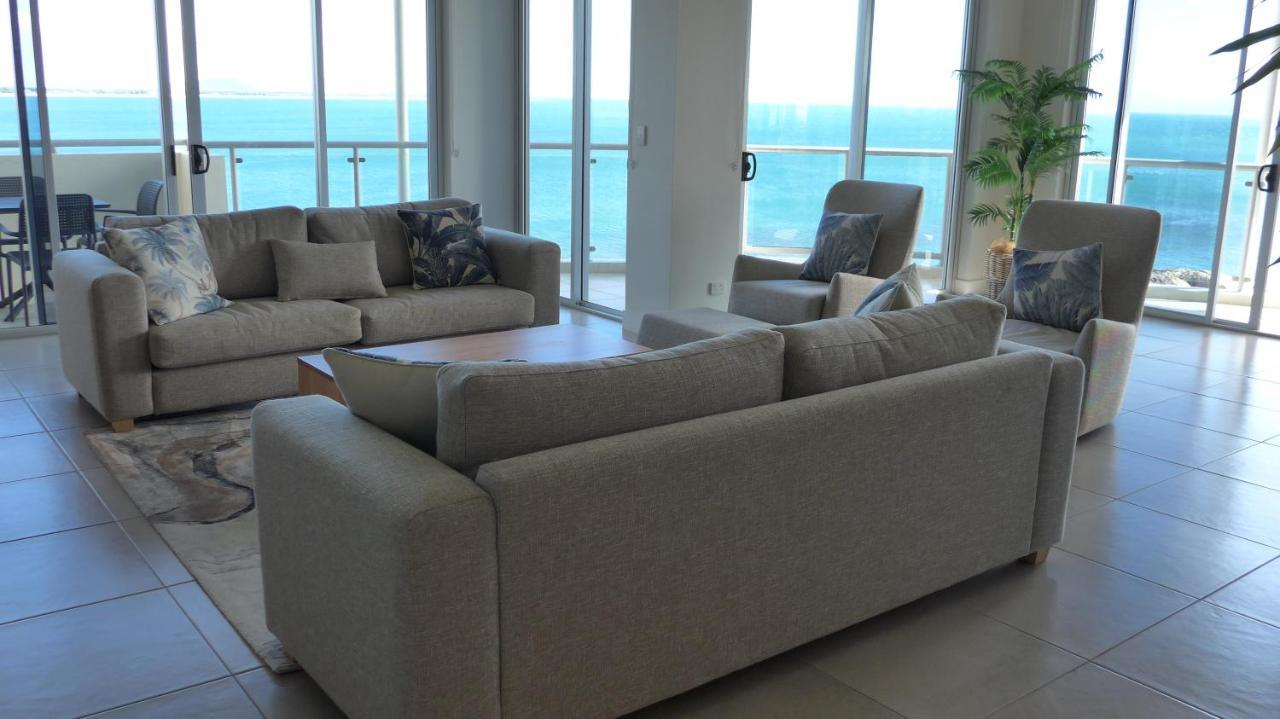 Coral Cove Apartments - Absolute Beachfront Resort Bowen Eksteriør bilde