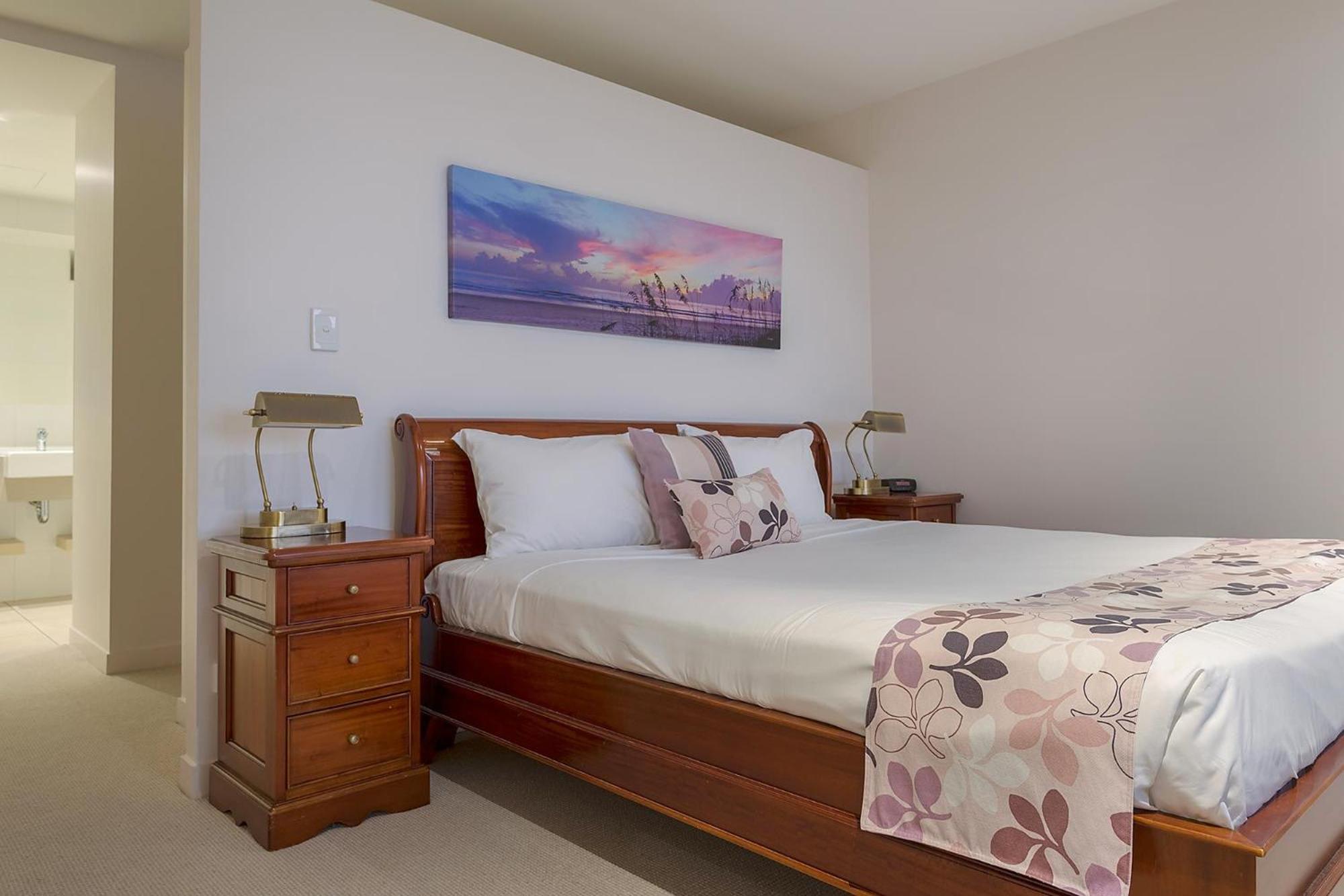 Coral Cove Apartments - Absolute Beachfront Resort Bowen Eksteriør bilde